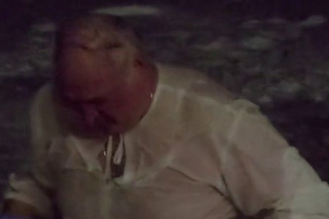 Лукашенко окунулся в прорубь на Крещение, и попал в объектив камеры