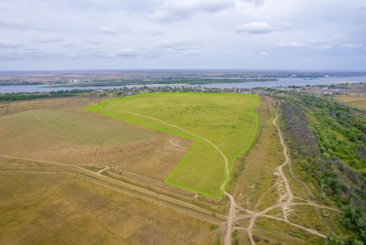Аукцион под массовое строительство таунхаусов и коттеджей в пригороде Астрахани разыграют в Москве