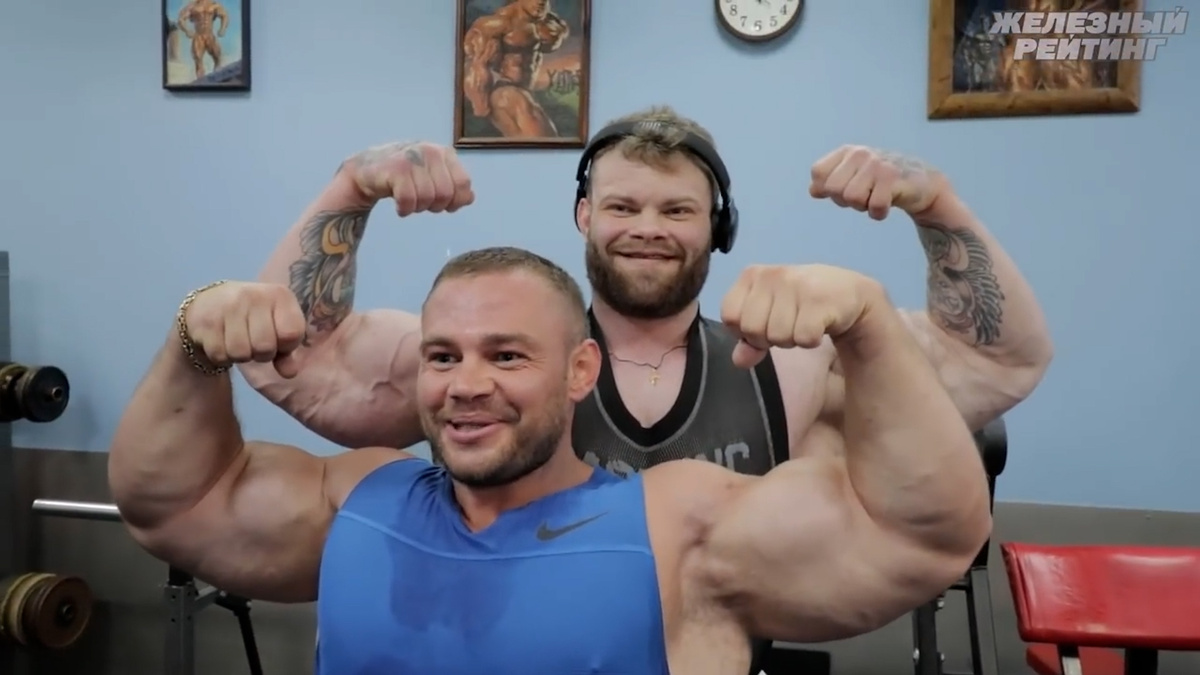 Совместное фото Сергея и Алексея Лесукова. Здесь они уже на равных! 