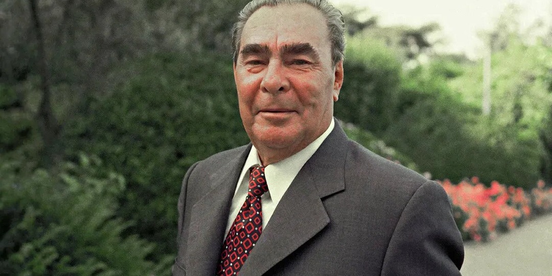 Почему Брежнев наградил себя орденом «Победа» спустя 40 лет после войны