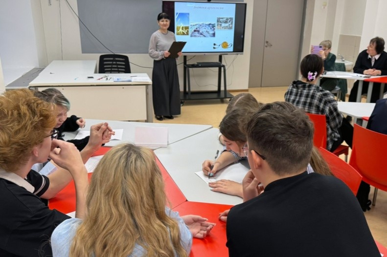 До трех миллионов рублей увеличили выплату земским учителям на Чукотке