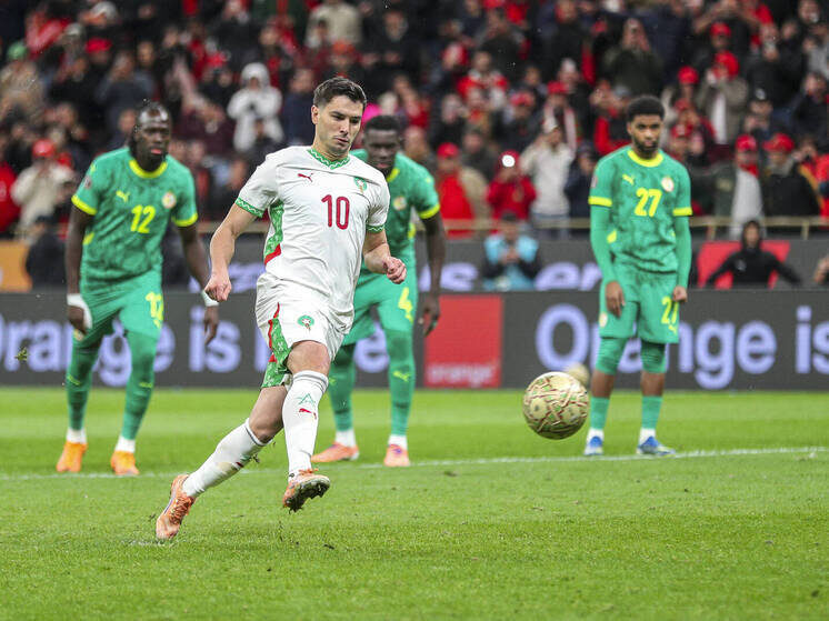     Диас не забивает пенальти в ворота Сенегала / фото: IMAGO/Oumaima Souaidi / www.imago-images.de / Global Look Press