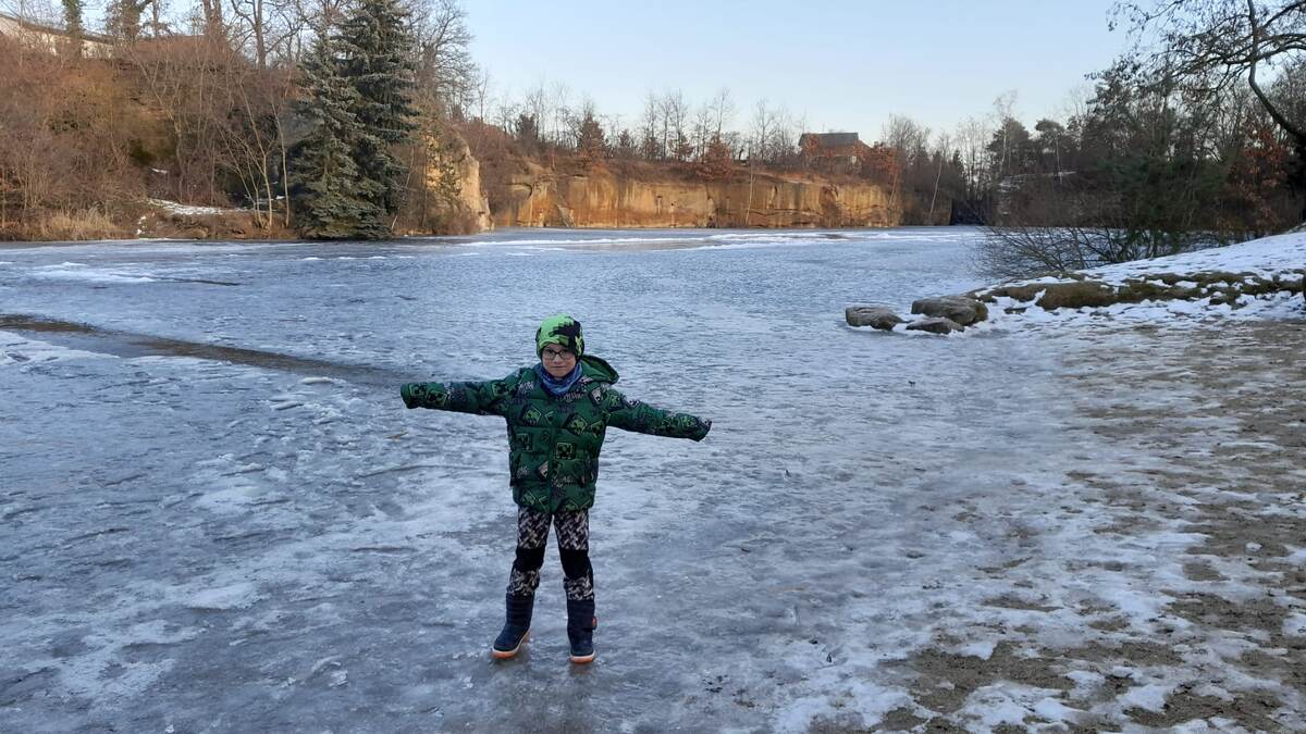 фото из архива автора: лед на озере