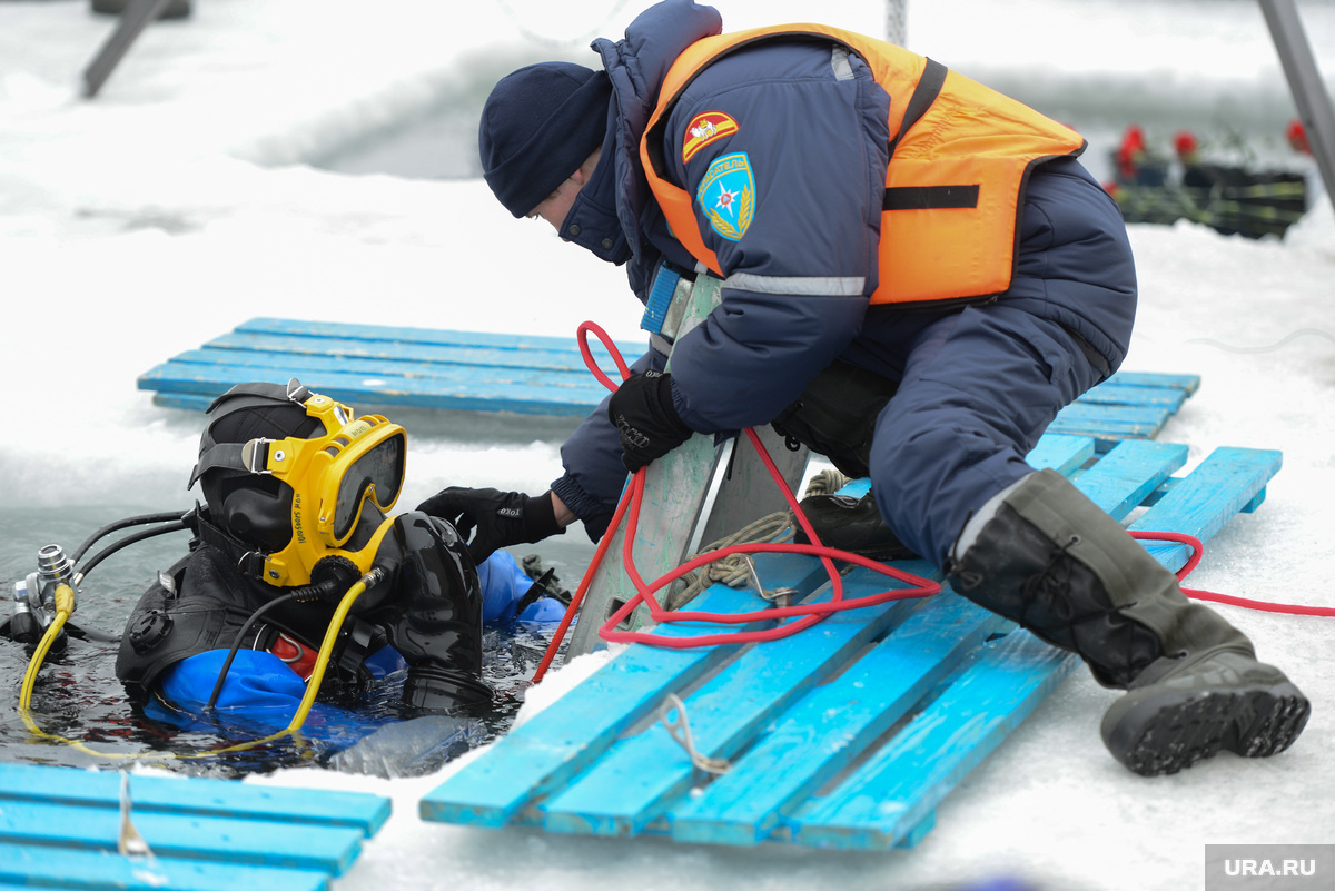 Поиском исчезнувших накануне Нового года супругов занимались профессиональные водолазы (архивное фото). Фото: Вадим Ахметов © URA.RU