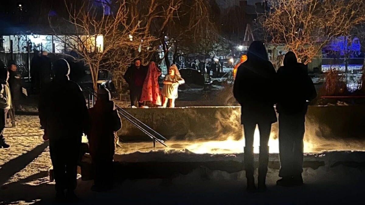    Сильные духом: как прошли Крещенские купания в Ростове в Сурб-Хач?   rostovgazeta.ru