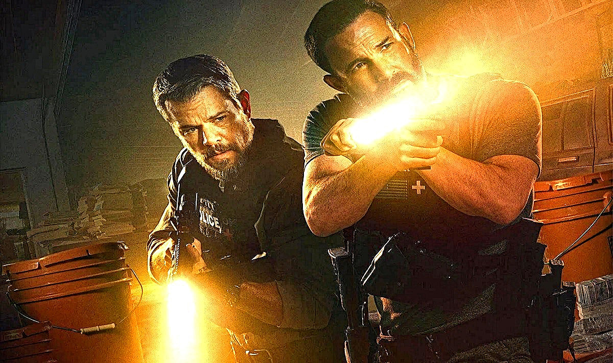 - Вы, Бенджамин Тимофеевич, пластиковые ведёрки после съёмок не выбрасывайте, окей? Прихвачу домой пару штук, за водой на колонку ходить.