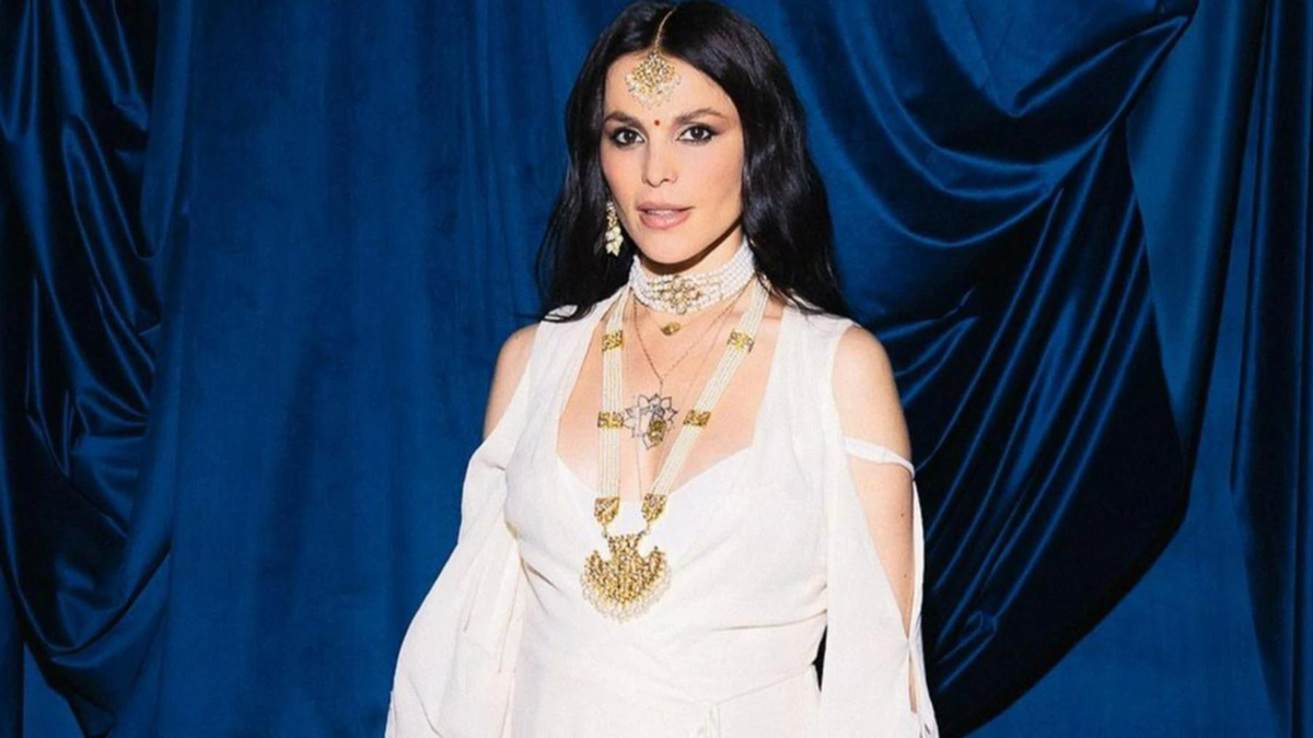    Сати Казанова. Фото: Instagram (Запрещён в РФ) @satikazanova