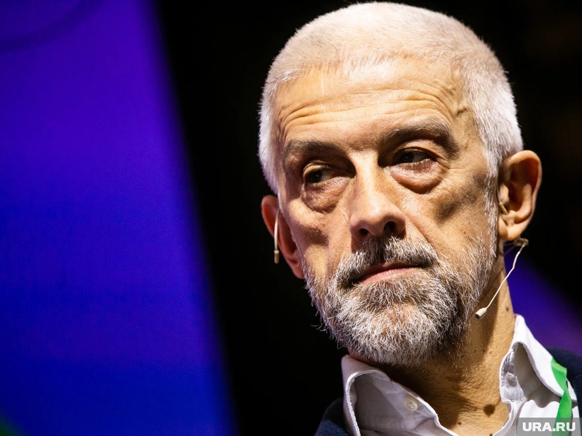    Эдуард Бояков лично обсуждал с Теодором Курентзисом детали переезда в Пермь