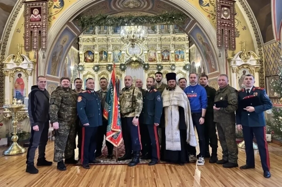    Томским казакам освятили знамя в Воскресенской церкви