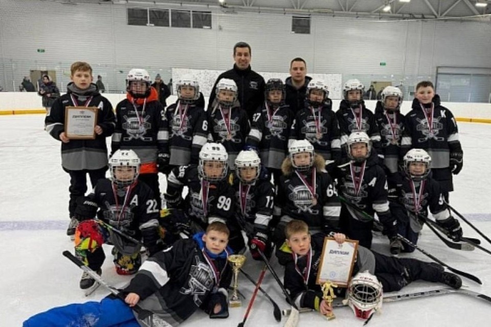    Команда «Вымпел» заняла призовое место на этапе «Золотой шайбы» в Куйбышеве. Фото: пресс-служба мэрии Новосибирска.