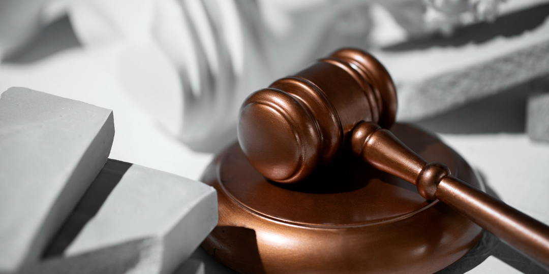 Жительницу Красноярского края оштрафовали за дискредитацию армии на школьном собрании