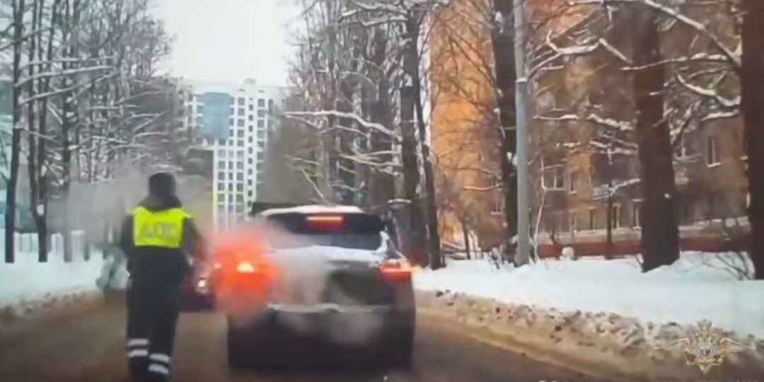 Балашихинское сафари: рецидивист Равиль на Porsche протаранил ДПС и поплатился