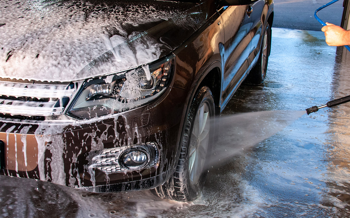 Svetlana Vozmilova / Global Look Press📷Очищенная вода лучше взаимодействует с моющими средствами и помогает равномерно смывать грязь