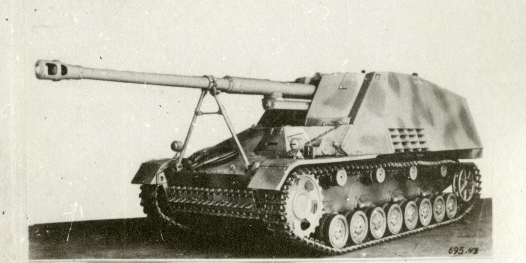 Противотанковый самоходный носорог, он же шершень