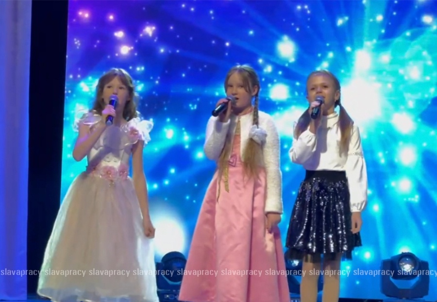     Духовная радость и детские голоса: как в Копыле прошел большой Рождественский концерт