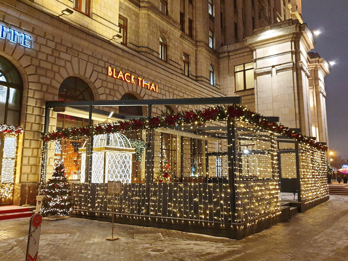 Вход в ресторан Black Thai