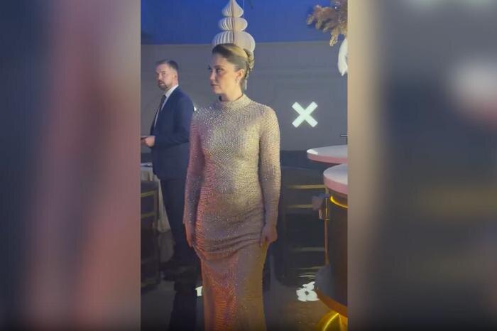 Обложка © Instagram (признан экстремистской организацией и запрещён на территории Российской Федерации) / Агата Муцениеце