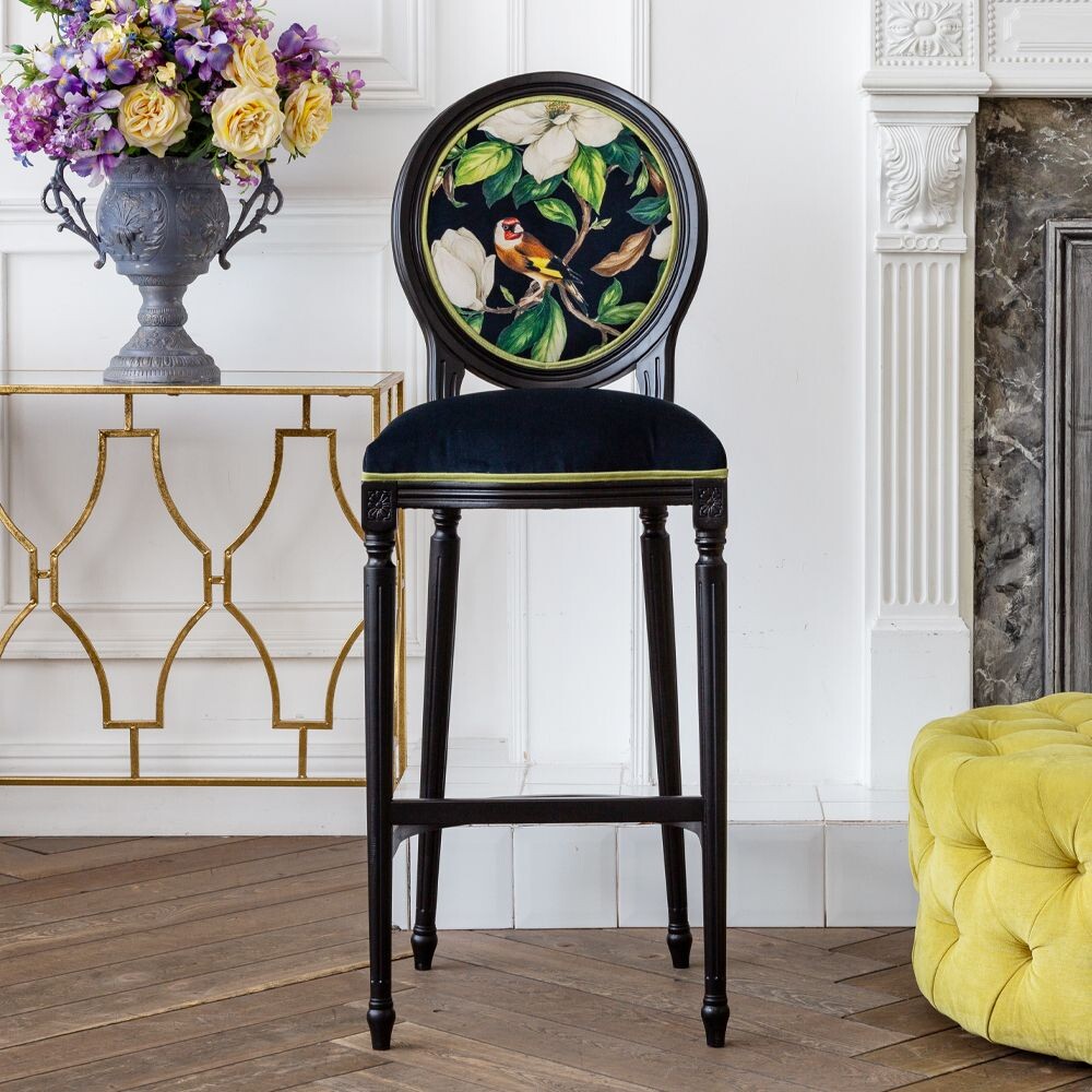 Барный стул «Цветущая аристократка», версия 1