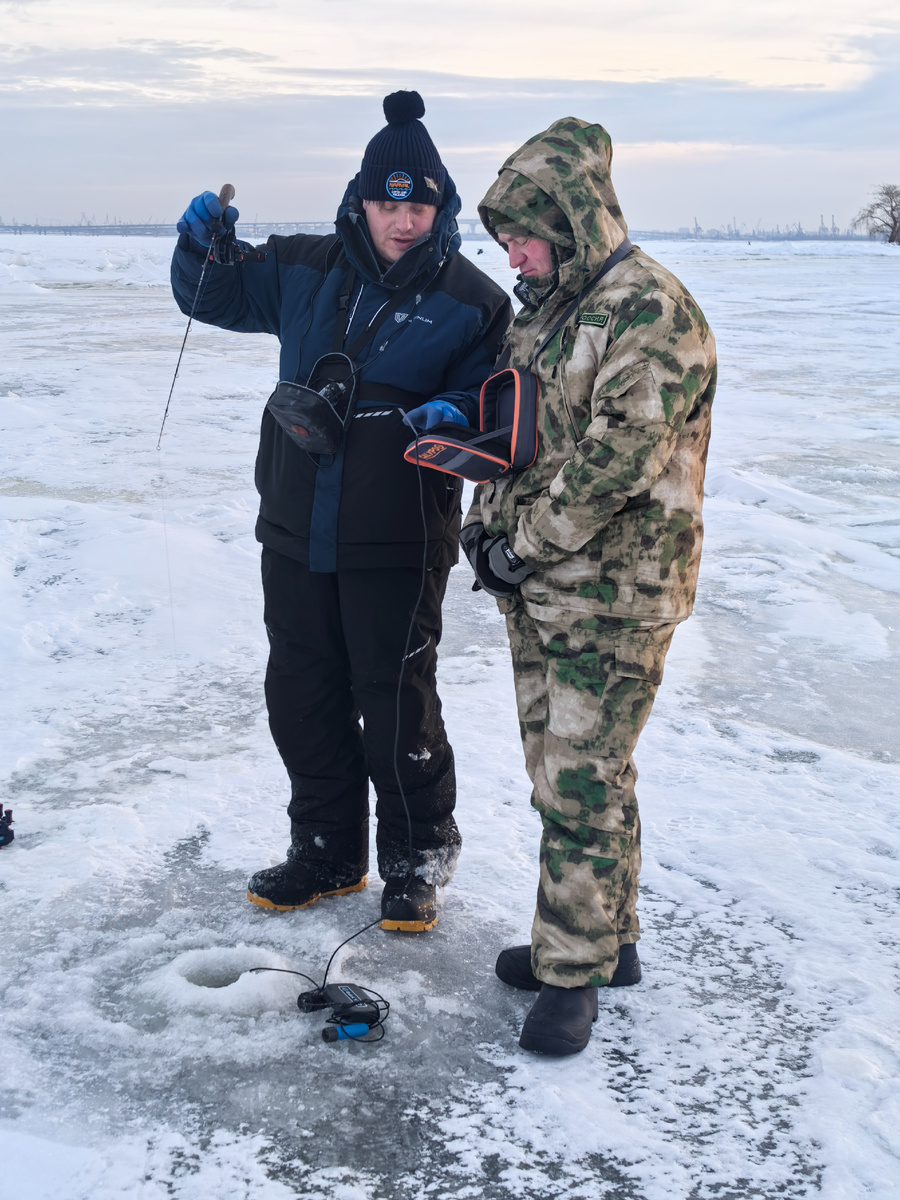 Обучение работе с эхолотом Практик 8. Калипсо бросили на лёд за ненадобностью