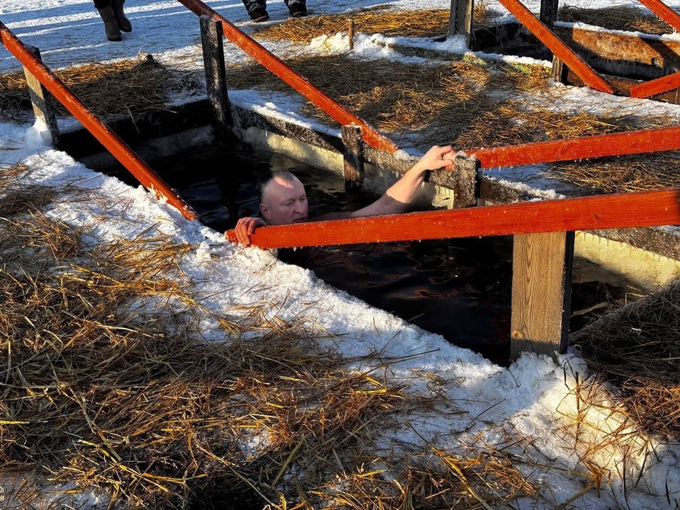    Погружаться можно только в специально оборудованных для этого местах. Фото: Роман Макарьев