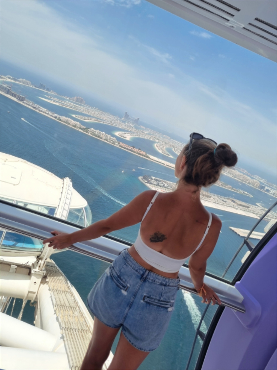 Захватывающий вид с колеса обозрения на остров Пальма-Джумейра