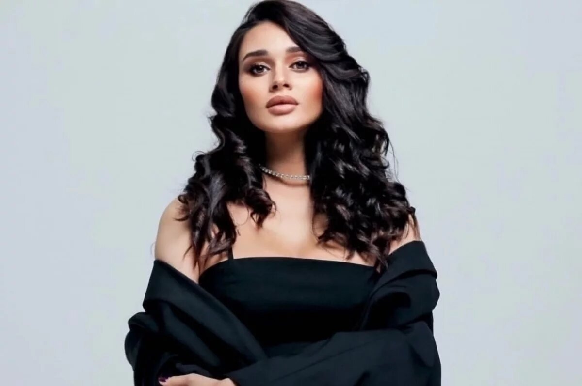    Скандально известная певица Гульназ Асаева увеличила себе грудь