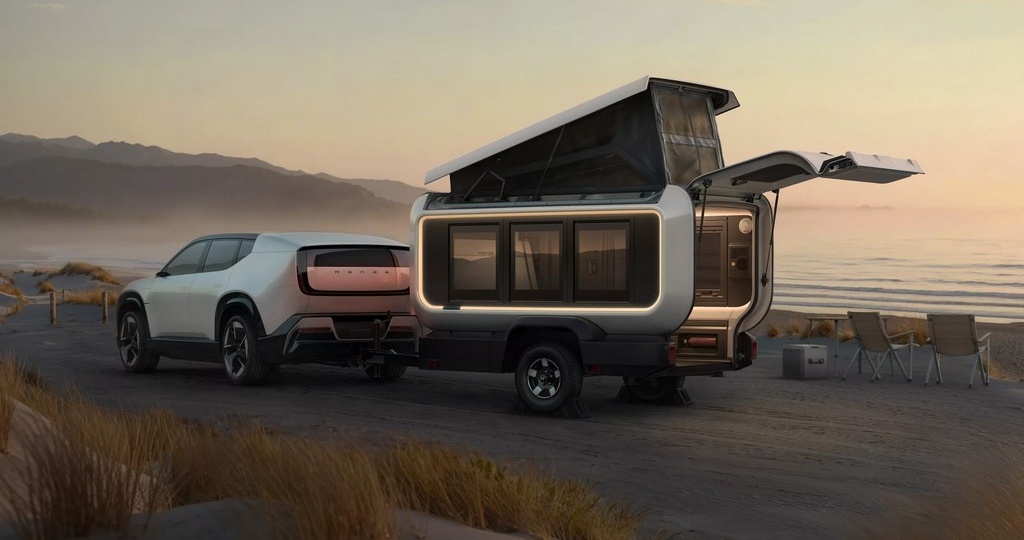 Honda Base Station – футуристический кемпер для городского гаража