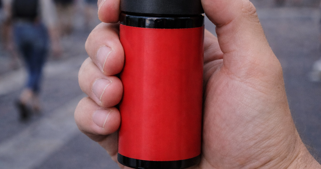 Можно ли носить с собой перцовый баллончик и что грозит за его применение?