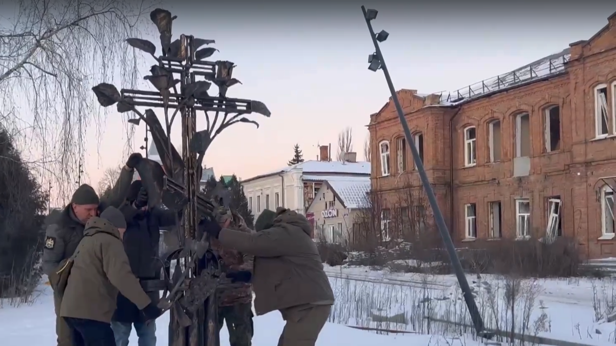 Скриншот из видео.