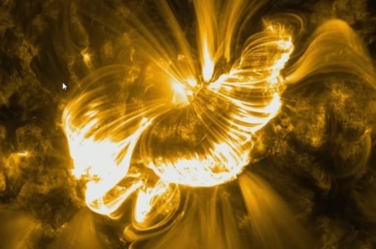    Вспышка на Солнце сопровождалась крупным выбросом плазмы