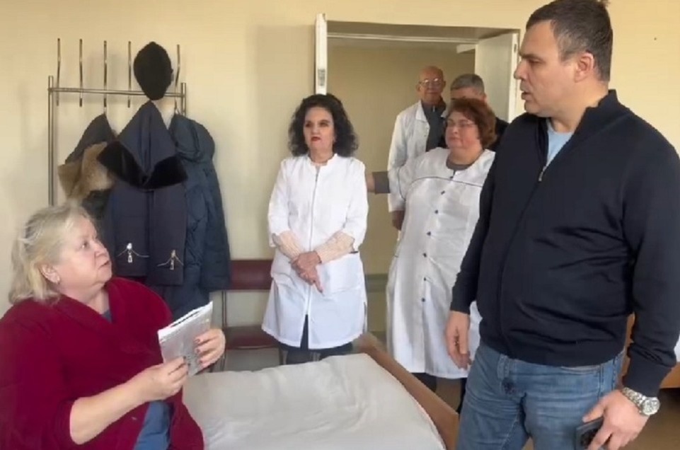    Ясиноватскую больницу посетил министр здравоохранения ДНР Константин Масников. Фото: t.me/masnikovk