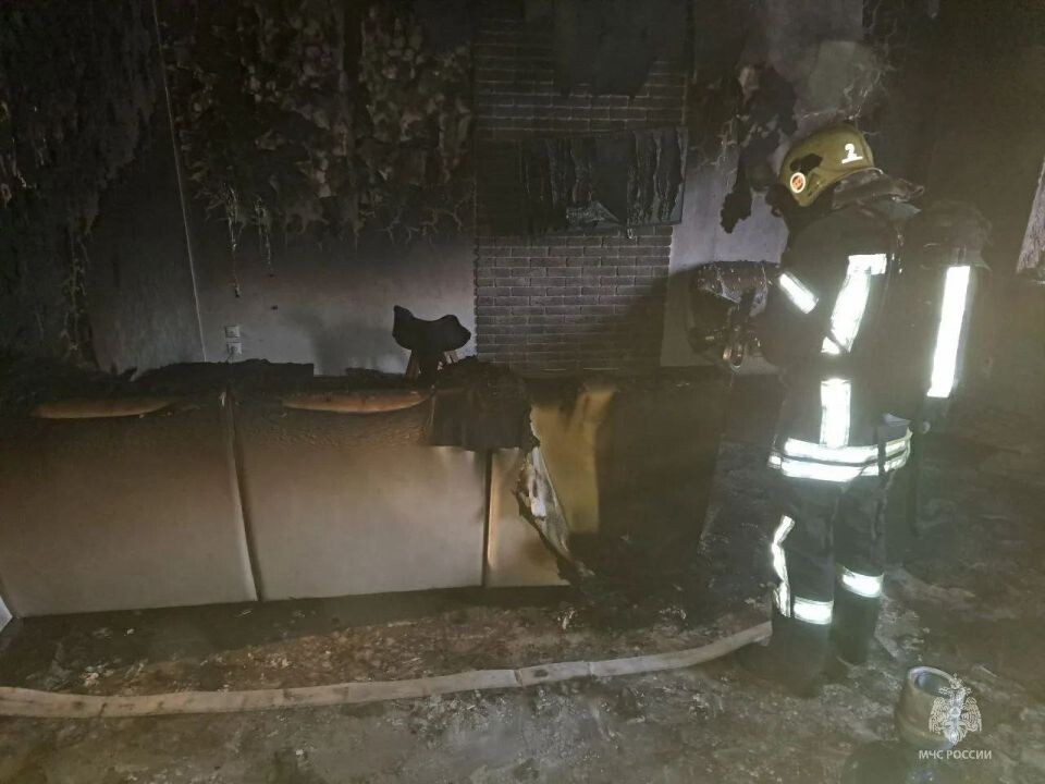    Пожар на улице Новгородской. Источник: ГУ МЧС России по Алтайскому краю