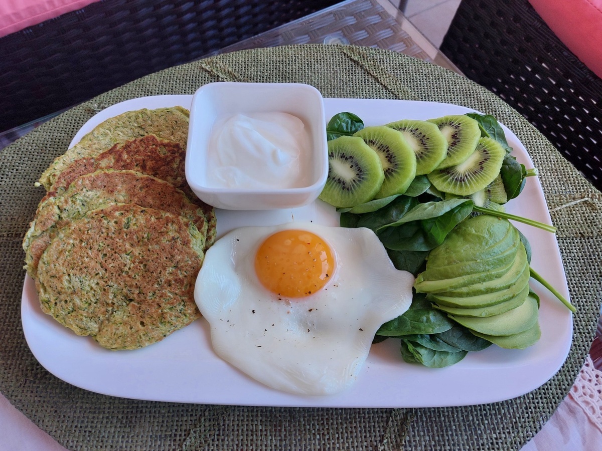 Красивая композиция на завтрак от Ани Прокофьевой. 