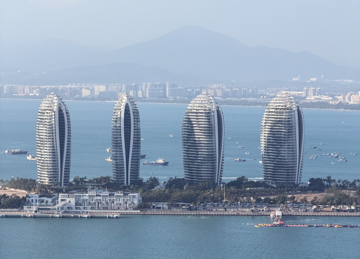 насыпной остров "Феникс"