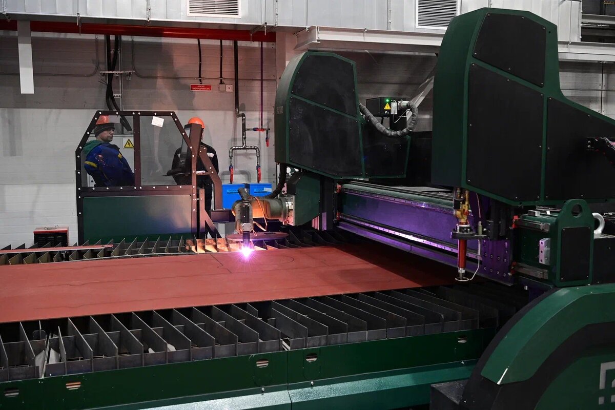    ЧПУ станок на ОССЗ. Фото: "Республика"/ Сергей Юдин