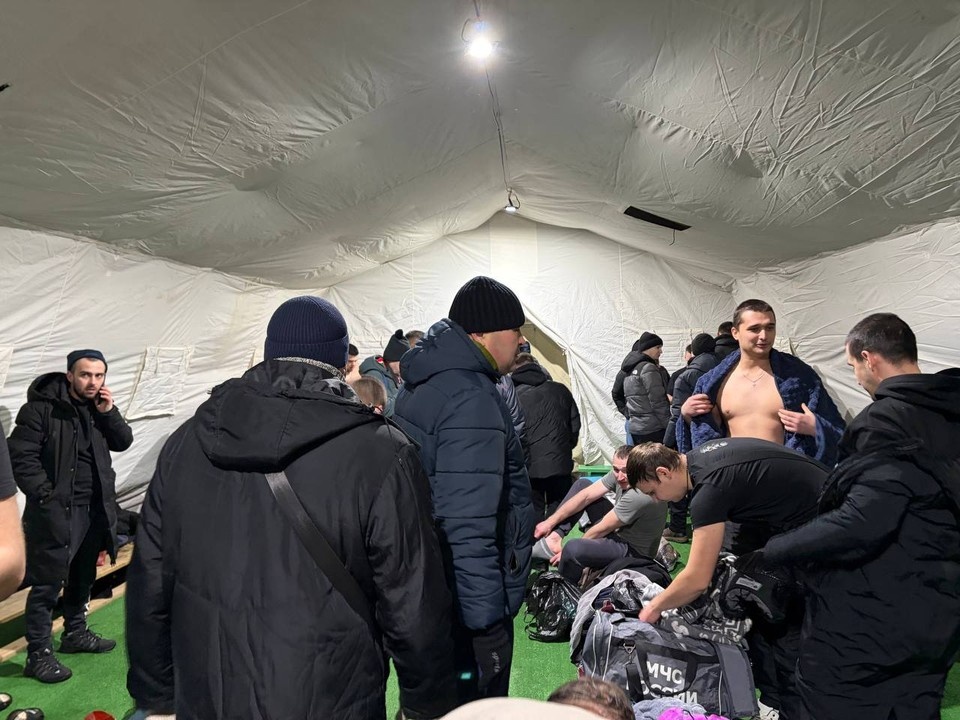    Палатка для раздевающихся внутри Николай САЛЬНИКОВ