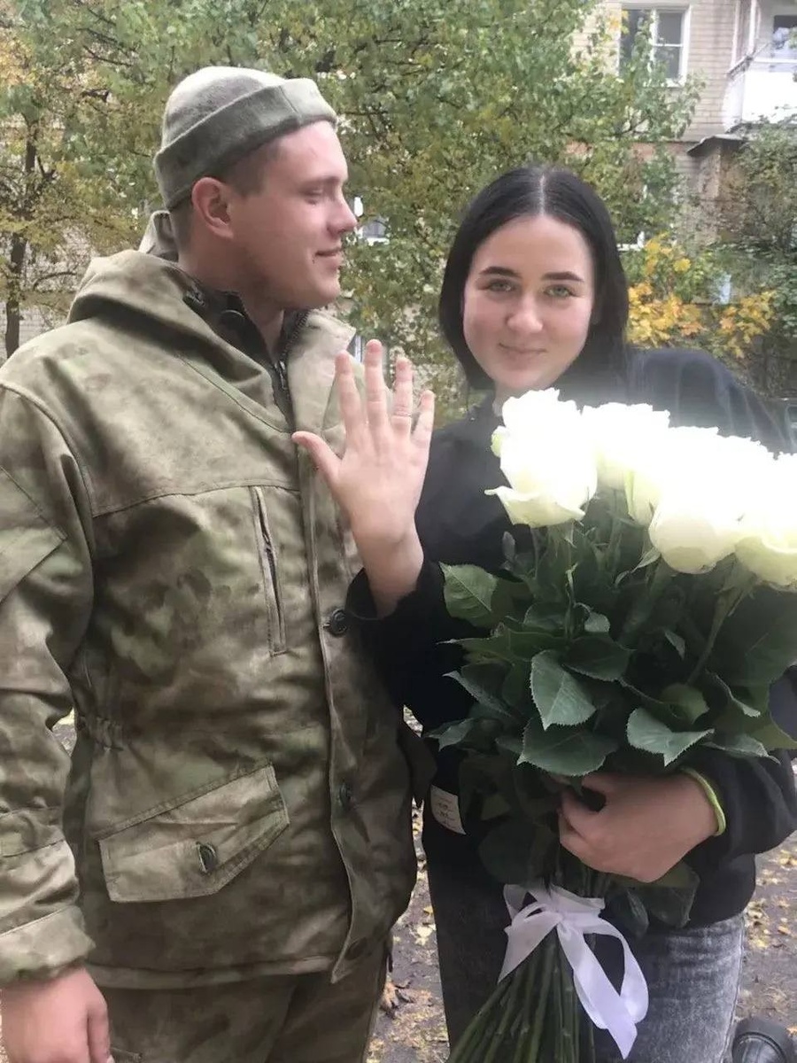    Боец после ранения предложил любимой оставить его. Фото: из архива героя публикации.