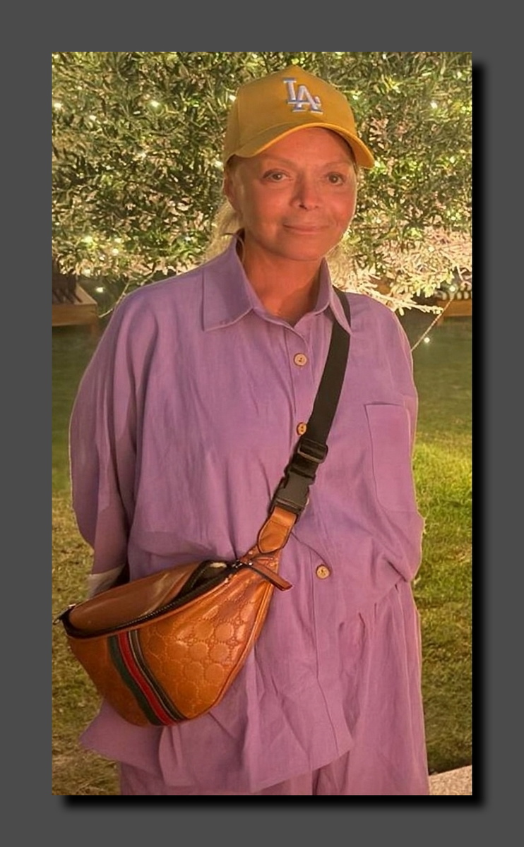 Лариса Долина шлёт всем привет из солнечного Абу-Даби