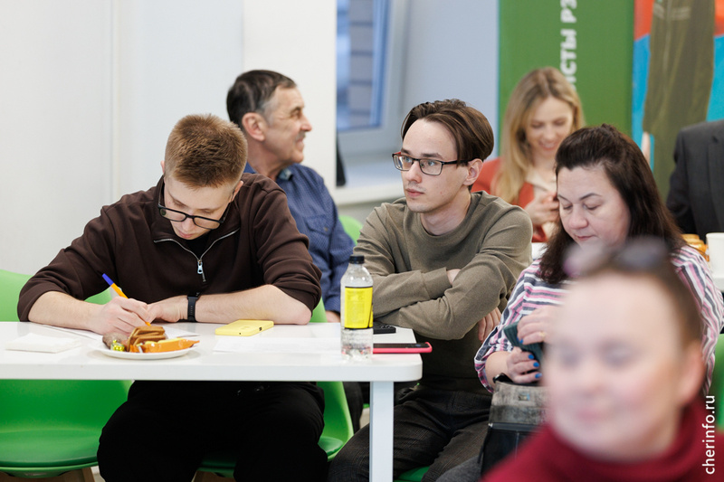    Одиннадцать проектов некоммерческих организаций победили в первом конкурсе 2026 года Фонда президентских грантов. Всего было подано 35 заявок.