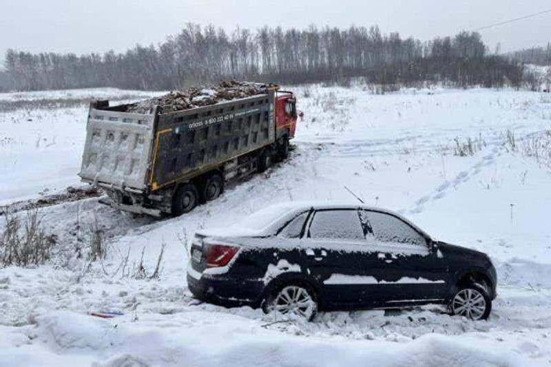    Прокуратура. Самосвал и легковушка в кювете