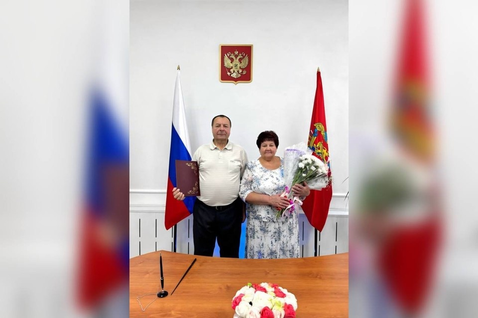    В Иланском поздравляли юбиляров семейной жизни. На фото: Галина и Василий Новосельцевы. Фото: краевое Агентство ЗАГС