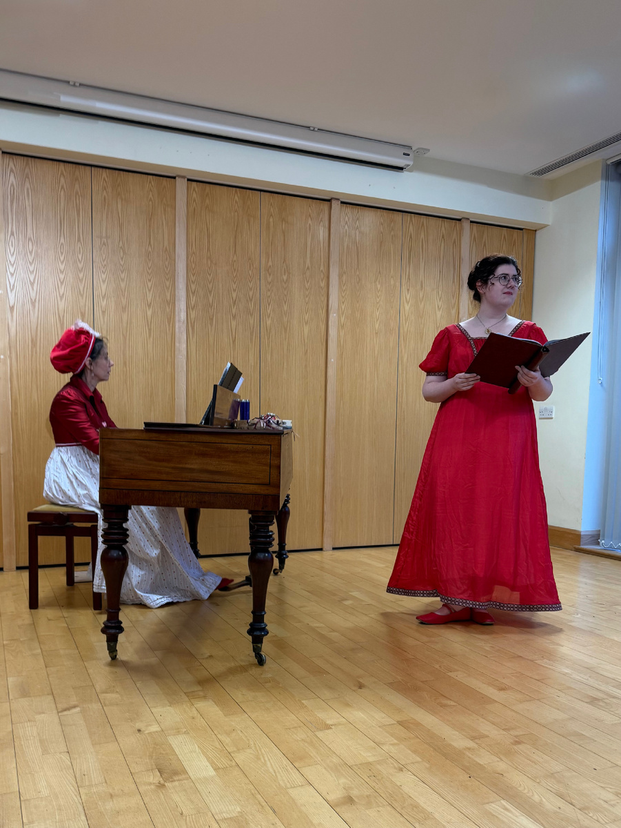 Концерт на юбилее. Фотография из личного архива. 