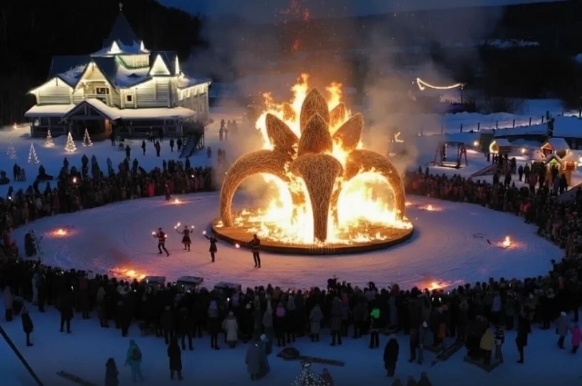    На Масленицу в Свердловской области сожгут огромный «Каменный цветок»