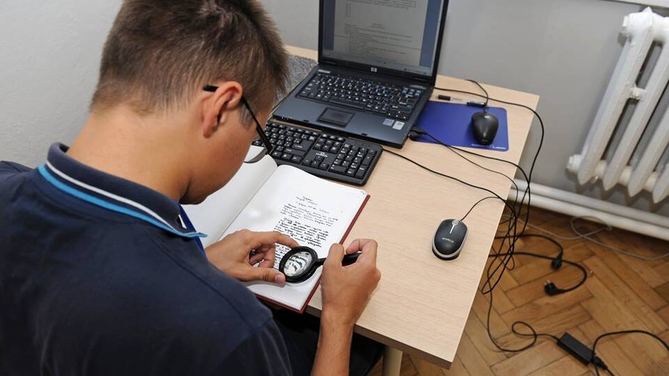 Волонтёр расшифровал показания узников Освенцима