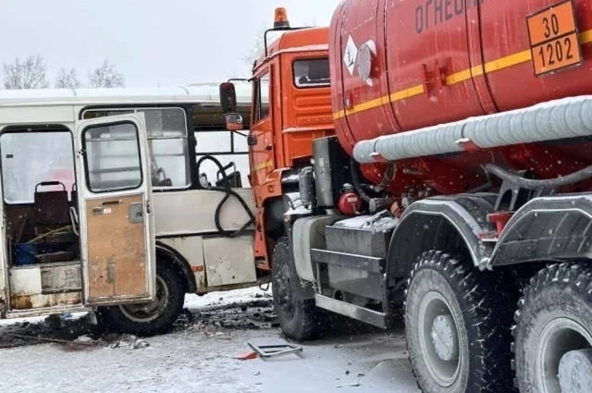    В полиции рассказали подробности ДТП с автобусом и бензовозом в Коркино