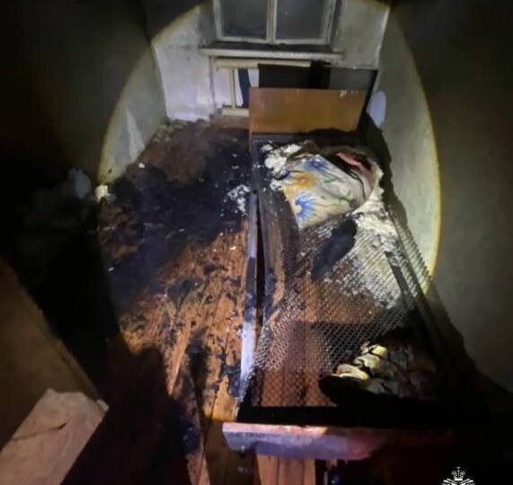 Девять человек спасли огнеборцы на пожаре в Черемхово