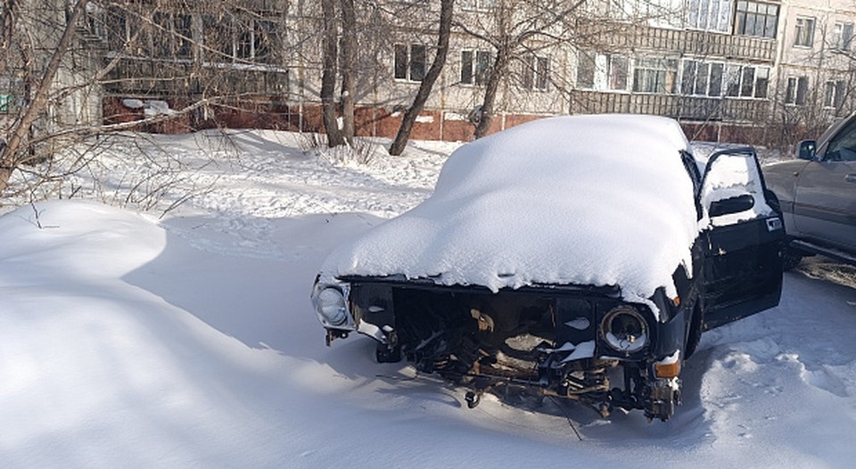    Машину могут переместить на специализированную стоянку. Фото: мэрия Новосибирска