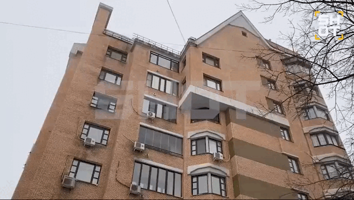    Певицу неоднократно предупреждали о последствиях, но она всё же выбрала укатить в Эмираты, а не заниматься московской суетой. Видео: ТГ-канал SHOT