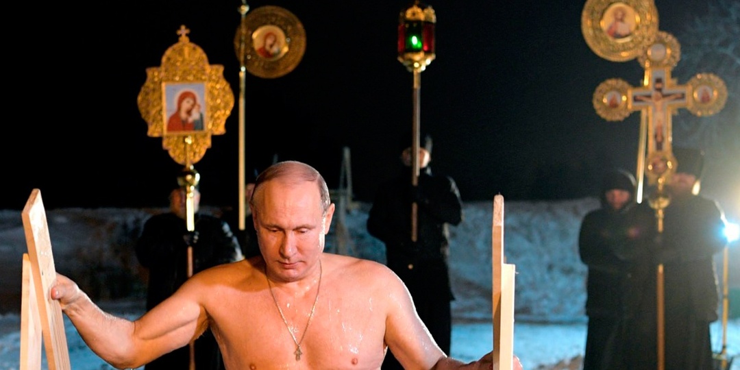 Песков: Путин традиционно окунулся в прорубь на Крещение