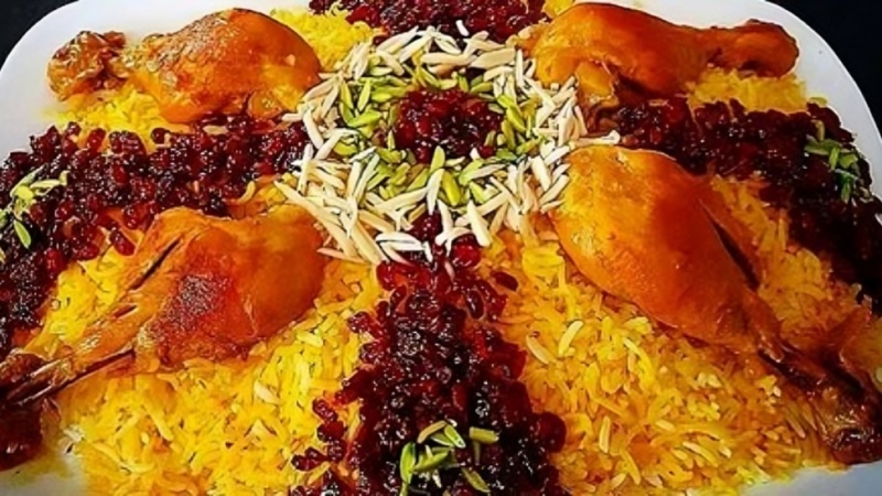 Плов с барбарисом и курицей в апельсиновом соусе
